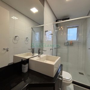 Apartamento com 85m², 2 dormitórios, 2 vagas, no bairro Sagrada Família em Caxias do Sul para Comprar