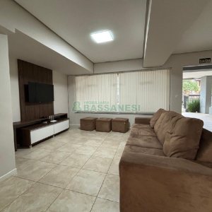 Apartamento com 85m², 2 dormitórios, 2 vagas, no bairro Sagrada Família em Caxias do Sul para Comprar