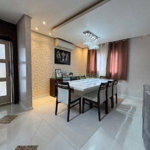 Casa Mobiliada com 180m², 3 dormitórios, 2 vagas, no bairro Desvio Rizzo em Caxias do Sul para Alugar