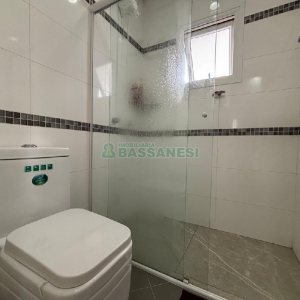 Casa Mobiliada com 180m², 3 dormitórios, 2 vagas, no bairro Desvio Rizzo em Caxias do Sul para Alugar