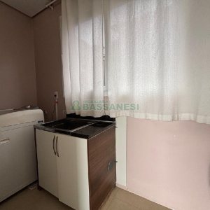 Casa Mobiliada com 180m², 3 dormitórios, 2 vagas, no bairro Desvio Rizzo em Caxias do Sul para Alugar