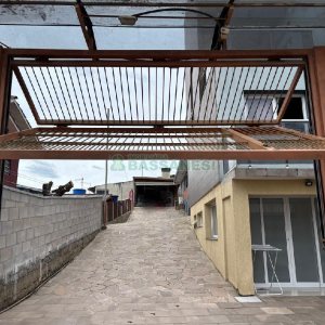 Casa Mobiliada com 180m², 3 dormitórios, 2 vagas, no bairro Desvio Rizzo em Caxias do Sul para Alugar