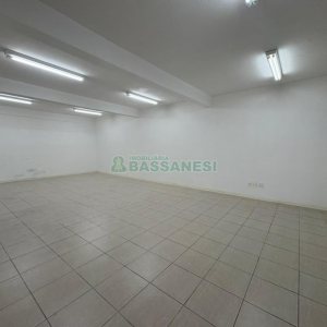 Loja com 487m², no bairro Villagio Iguatemi em Caxias do Sul para Alugar ou Comprar