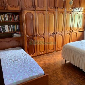 Casa com 266m², 3 dormitórios, 4 vagas, no bairro Panazzolo em Caxias do Sul para Comprar