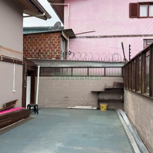 Sobrado com 120m², 3 dormitórios, 2 vagas, no bairro Desvio Rizzo em Caxias do Sul para Alugar