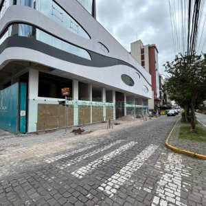 Loja com 252m², 2 vagas, no bairro Centro em Caxias do Sul para Alugar