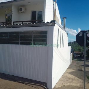 Sobrado com 62m², 2 dormitórios, 1 vaga, no bairro Santa Catarina em Caxias do Sul para Comprar