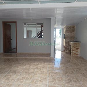 Sobrado com 62m², 2 dormitórios, 1 vaga, no bairro Santa Catarina em Caxias do Sul para Comprar