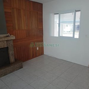 Sobrado com 62m², 2 dormitórios, 1 vaga, no bairro Santa Catarina em Caxias do Sul para Comprar