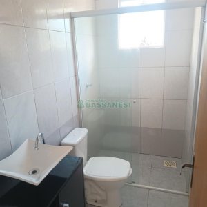 Sobrado com 62m², 2 dormitórios, 1 vaga, no bairro Santa Catarina em Caxias do Sul para Comprar