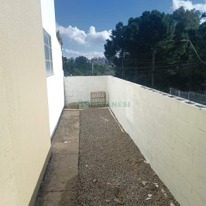 Sobrado com 62m², 2 dormitórios, 1 vaga, no bairro Santa Catarina em Caxias do Sul para Comprar