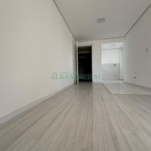 Apartamento com 81m², 2 dormitórios, 1 vaga, no bairro Nossa Senhora da Saúde em Caxias do Sul para Alugar
