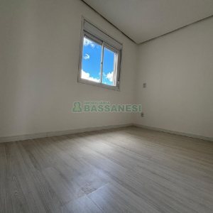 Apartamento com 81m², 2 dormitórios, 1 vaga, no bairro Nossa Senhora da Saúde em Caxias do Sul para Alugar