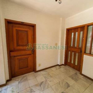 Apartamento com 118m², 3 dormitórios, 1 vaga, no bairro São Pelegrino em Caxias do Sul para Alugar