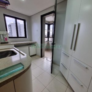 Apto Mobiliado com 200m², 3 dormitórios, 2 vagas, no bairro Medianeira em Caxias do Sul para Alugar