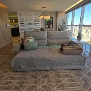 Apartamento com 178m², 3 dormitórios, 3 vagas, no bairro Centro em Caxias do Sul para Comprar