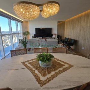 Apartamento com 178m², 3 dormitórios, 3 vagas, no bairro Centro em Caxias do Sul para Comprar
