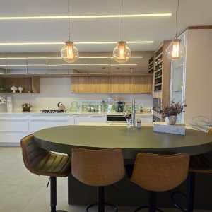 Apartamento com 178m², 3 dormitórios, 3 vagas, no bairro Centro em Caxias do Sul para Comprar