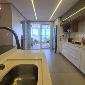 Apartamento com 178m², 3 dormitórios, 3 vagas, no bairro Centro em Caxias do Sul para Comprar