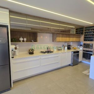 Apartamento com 178m², 3 dormitórios, 3 vagas, no bairro Centro em Caxias do Sul para Comprar