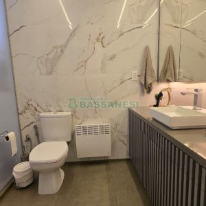 Apartamento com 178m², 3 dormitórios, 3 vagas, no bairro Centro em Caxias do Sul para Comprar