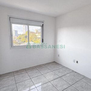 Apartamento com 52m², 2 dormitórios, 1 vaga, no bairro Desvio Rizzo em Caxias do Sul para Comprar