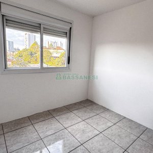 Apartamento com 52m², 2 dormitórios, 1 vaga, no bairro Desvio Rizzo em Caxias do Sul para Comprar