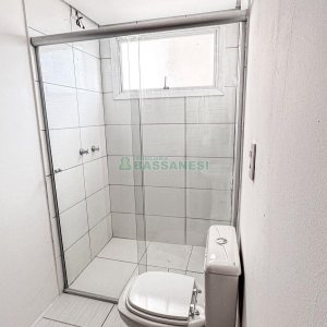Apartamento com 52m², 2 dormitórios, 1 vaga, no bairro Desvio Rizzo em Caxias do Sul para Comprar