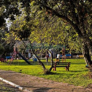 Apartamento com 52m², 2 dormitórios, 1 vaga, no bairro Desvio Rizzo em Caxias do Sul para Comprar