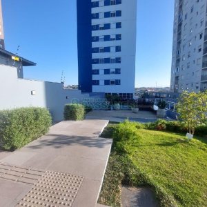 Apto Mobiliado com 55m², 2 dormitórios, 1 vaga, no bairro De Lazzer em Caxias do Sul para Alugar