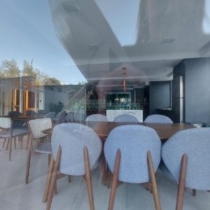 Apto Mobiliado com 55m², 2 dormitórios, 1 vaga, no bairro De Lazzer em Caxias do Sul para Alugar