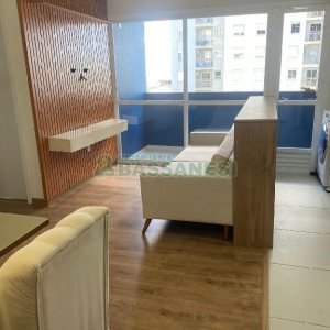 Apto Mobiliado com 55m², 2 dormitórios, 1 vaga, no bairro De Lazzer em Caxias do Sul para Alugar