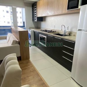 Apto Mobiliado com 55m², 2 dormitórios, 1 vaga, no bairro De Lazzer em Caxias do Sul para Alugar