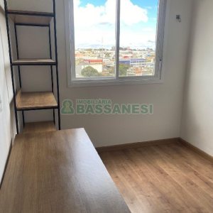 Apto Mobiliado com 55m², 2 dormitórios, 1 vaga, no bairro De Lazzer em Caxias do Sul para Alugar