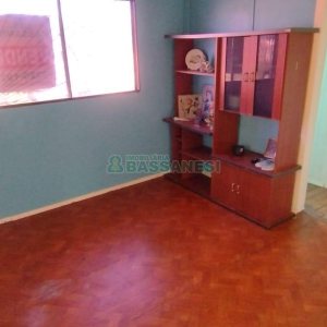 Casa com 100m², 2 dormitórios, 1 vaga, no bairro Nossa Senhora da Conceição em Caxias do Sul para Comprar