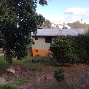 Casa com 100m², 2 dormitórios, 1 vaga, no bairro Nossa Senhora da Conceição em Caxias do Sul para Comprar
