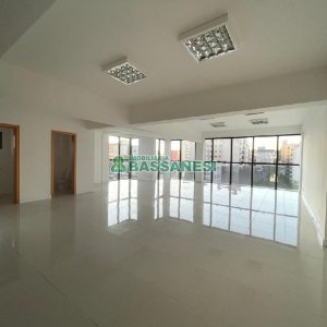 Sala com 279m², 2 vagas, no bairro Centro em Caxias do Sul para Alugar