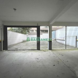 Sala com 279m², 2 vagas, no bairro Centro em Caxias do Sul para Alugar
