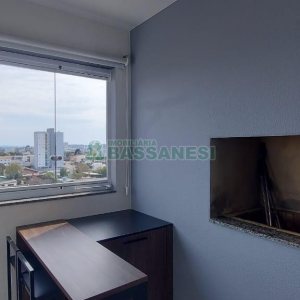 Apto Mobiliado com 60m², 2 dormitórios, 2 vagas, no bairro Santa Catarina em Caxias do Sul para Alugar ou Comprar