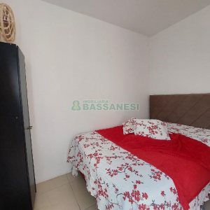 Apto Mobiliado com 68m², 3 dormitórios, no bairro Centro em Caxias do Sul para Alugar