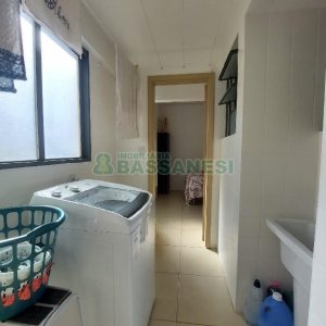 Apto Mobiliado com 68m², 3 dormitórios, no bairro Centro em Caxias do Sul para Alugar