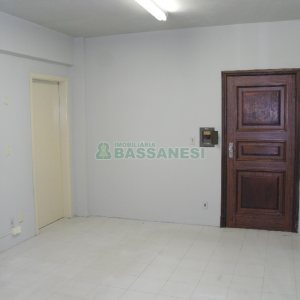 Sala com 41m², no bairro Centro em Caxias do Sul para Alugar
