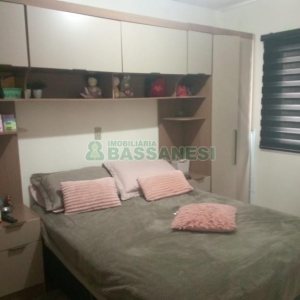 Apartamento com 50m², 2 dormitórios, 1 vaga, no bairro Desvio Rizzo em Caxias do Sul para Comprar