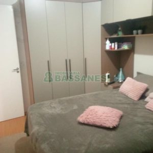 Apartamento com 50m², 2 dormitórios, 1 vaga, no bairro Desvio Rizzo em Caxias do Sul para Comprar