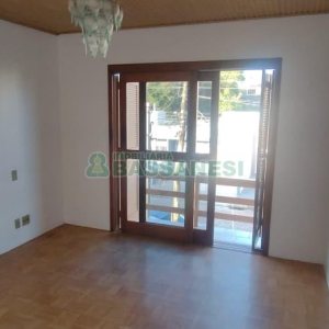 Casa com 242m², 3 dormitórios, 2 vagas, no bairro Forqueta em Caxias do Sul para Comprar