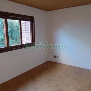 Casa com 242m², 3 dormitórios, 2 vagas, no bairro Forqueta em Caxias do Sul para Comprar