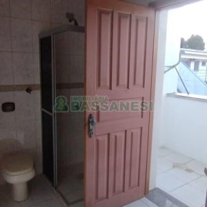 Casa com 242m², 3 dormitórios, 2 vagas, no bairro Forqueta em Caxias do Sul para Comprar