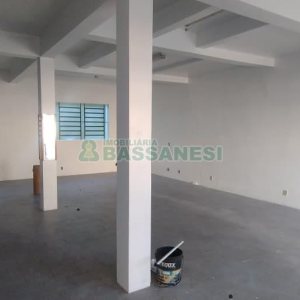 Casa com 242m², 3 dormitórios, 2 vagas, no bairro Forqueta em Caxias do Sul para Comprar