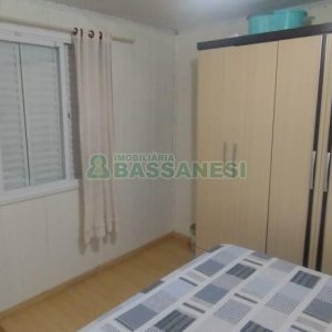 Casa com 136m², 3 dormitórios, 3 vagas, no bairro Diamantino em Caxias do Sul para Comprar