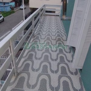 Casa com 136m², 3 dormitórios, 3 vagas, no bairro Diamantino em Caxias do Sul para Comprar